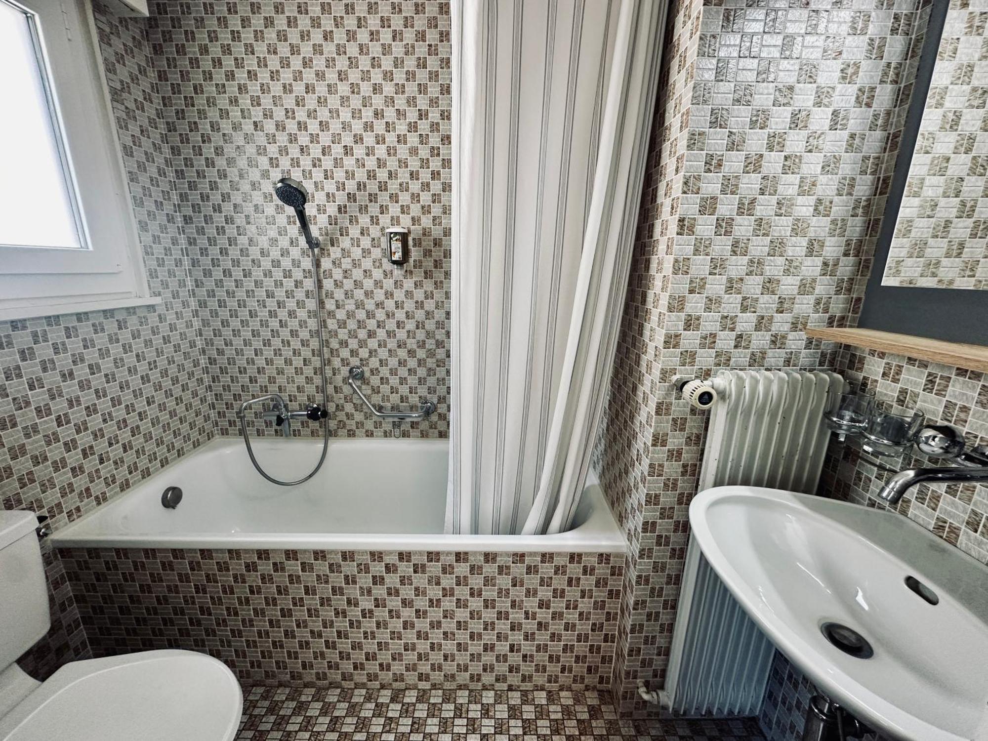 Hotel Rebstock マイリンゲン エクステリア 写真
