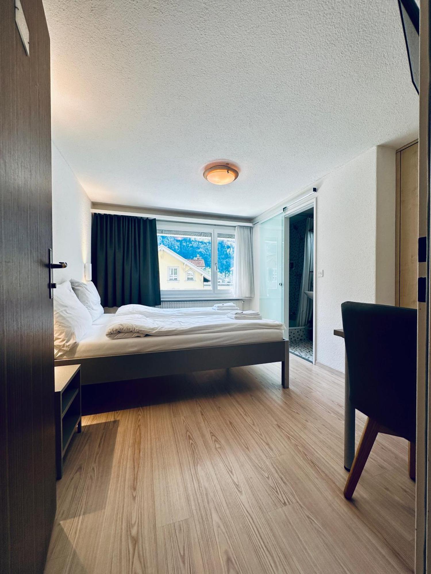 Hotel Rebstock マイリンゲン エクステリア 写真